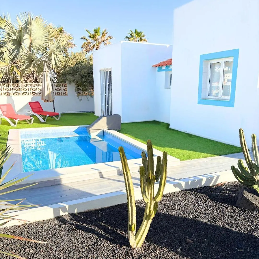 Beachfront Villa - La Casa Del Mar コラレホ