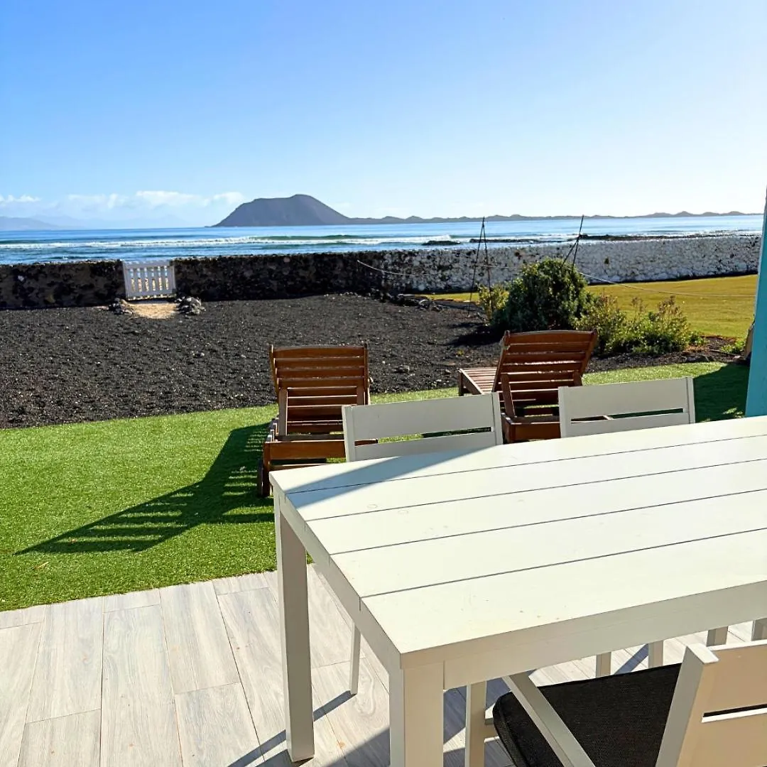 Beachfront Villa - La Casa Del Mar コラレホ