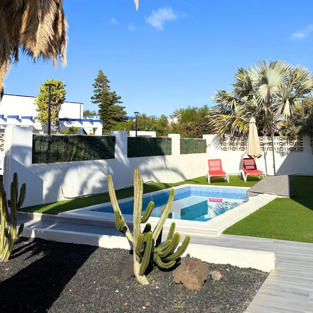 Beachfront Villa - La Casa Del Mar コラレホ スペイン