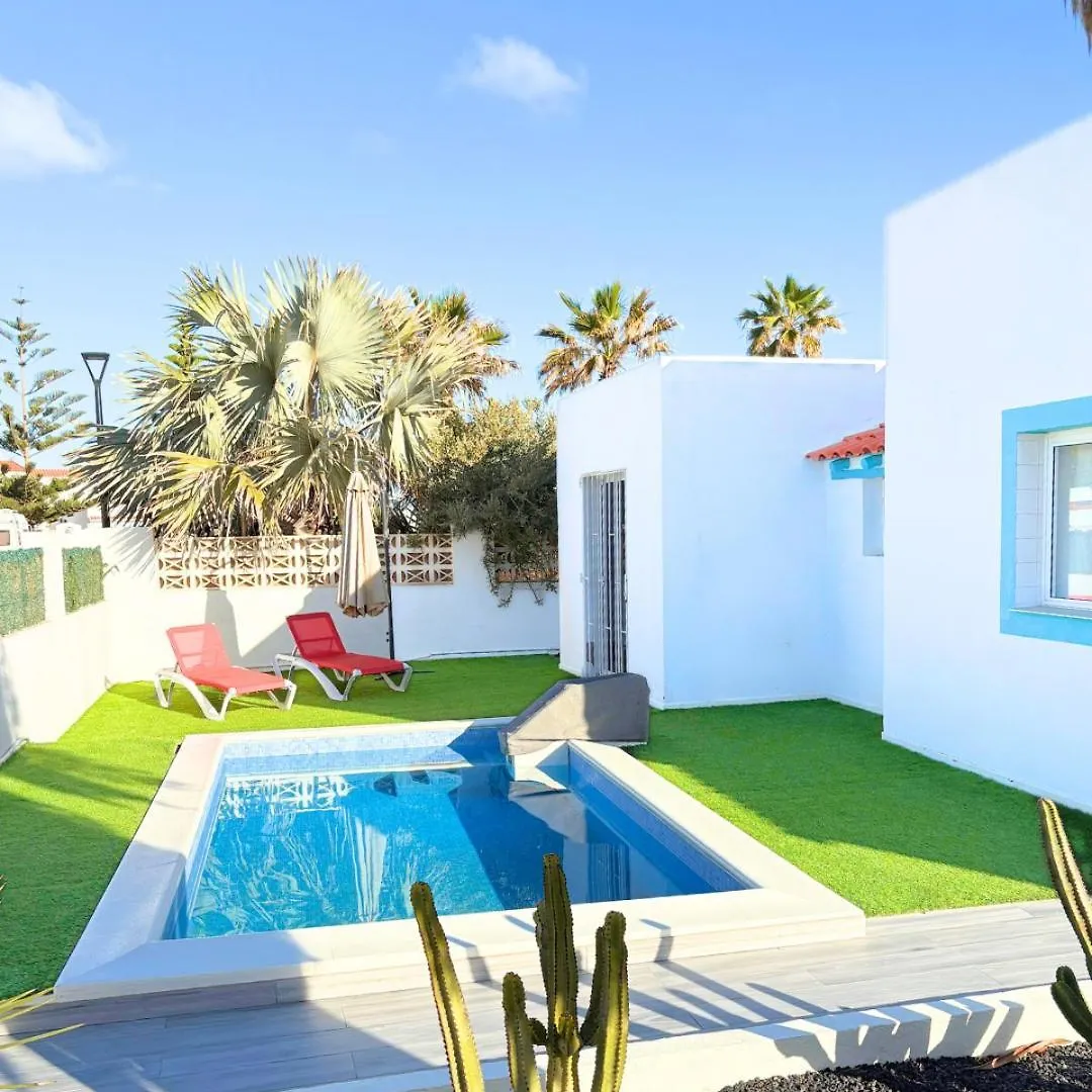 Beachfront Villa - La Casa Del Mar コラレホ スペイン