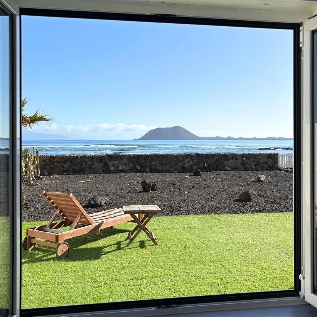 Beachfront Villa - La Casa Del Mar コラレホ 0*,